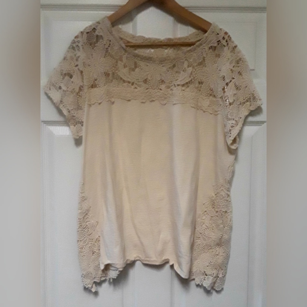 Adiva lace shirt 2x EUC